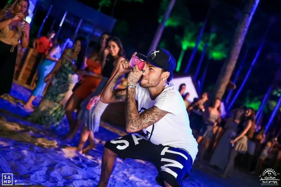 巴萨卫冕！姆巴佩输不起，阿隆索：这场比赛不重要