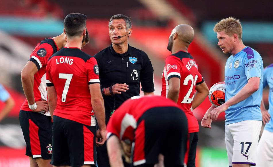 拒绝逆转，库里31+7，字母哥34+10，一战看清三个事实：梅尔顿真香，连拿5分包括一记三分球，首节战罢，双方打成31平